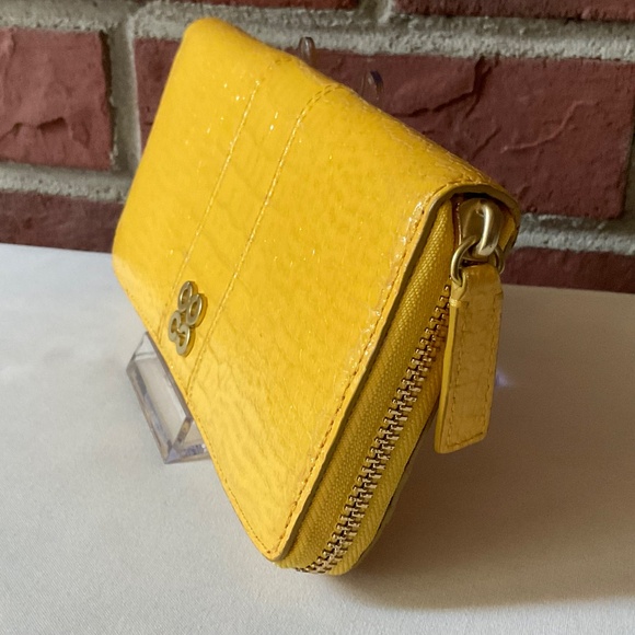 NEW Coach Accordion Embossed Snakeskin Yellow Leather Zip Wallet NWOT - Picture 2 of 15